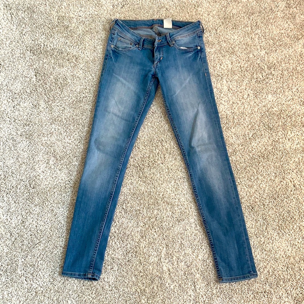 H&M low rise Jeans. Lightly worn!!!